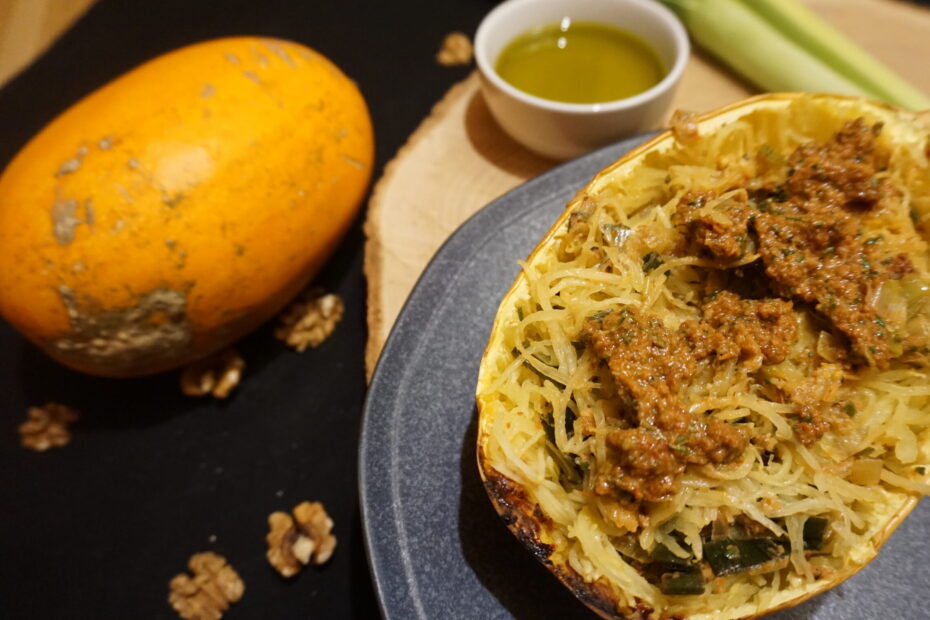 Spaghetti Kürbis mit Rosmarin- Trockentomaten Pesto - Food Chruut &amp; Rüebli